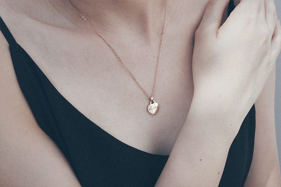 modern minimalist jewelry design heart shape pendant necklace