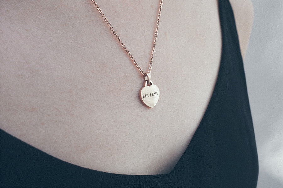 modern jewellery design love shape pendant with laser engraving word believe