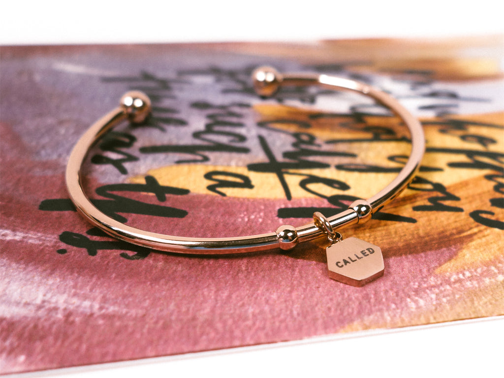 Personalised Jewelry as a present or gift for family, friends and loved ones