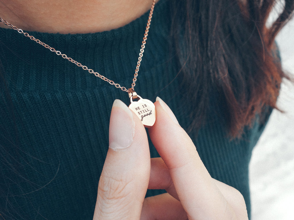 Personalised Jewelry as a present or gift for family, friends and loved ones