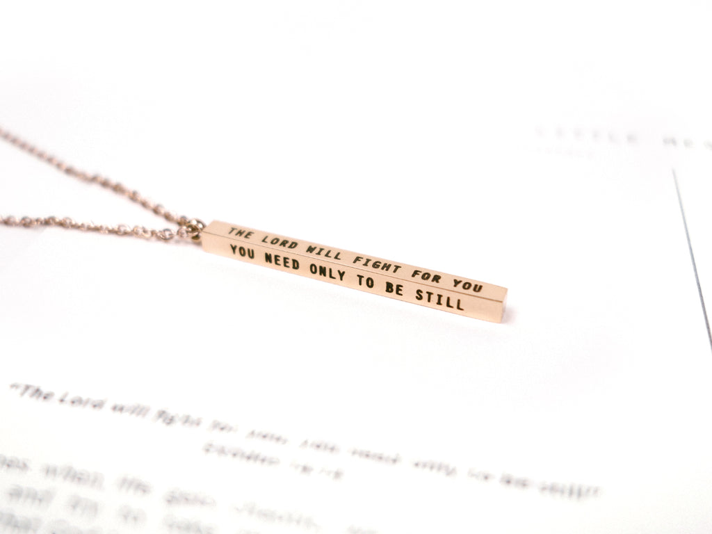 Vertical Bar Necklace with English personalised message engraving