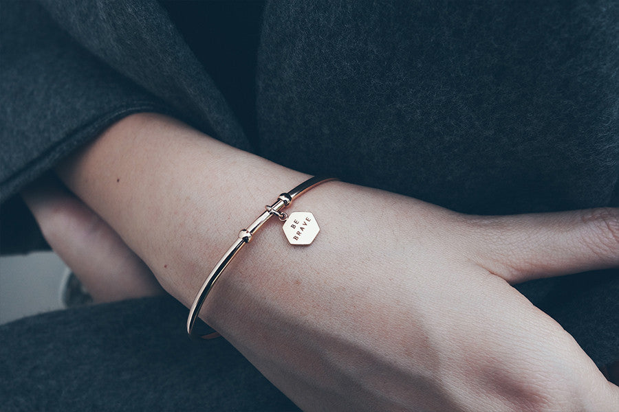 Customise your personal bracelet with hexagon pendant